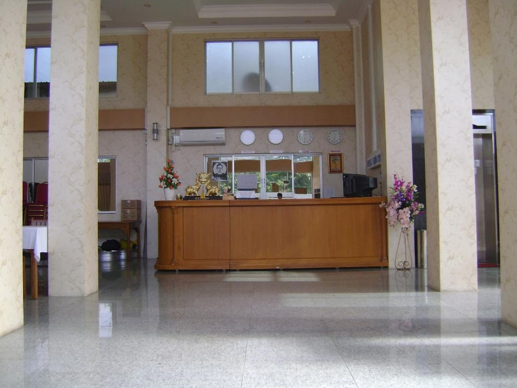 Royal Boss Hotel Yangon Ngoại thất bức ảnh